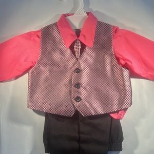 Happy Fella - Suit for Boys - Pink and Black - 18 MO